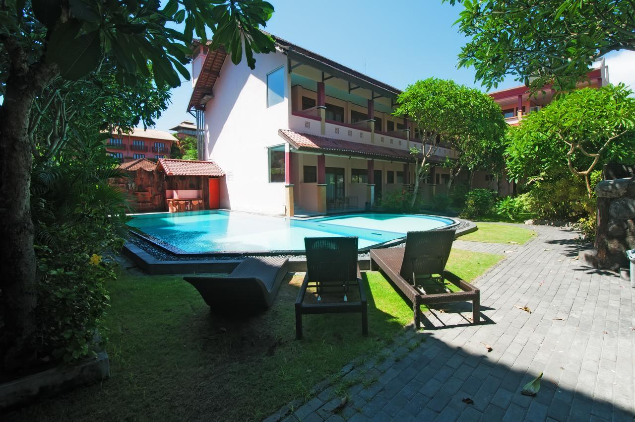Pesona Beach Inn Kuta  Exterior photo